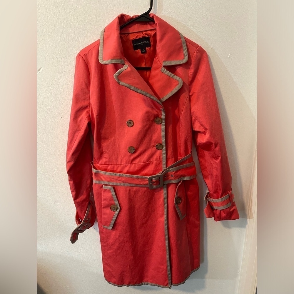 Banana Republic Coral Tan Trim Trench Coat Women’s Sz M with Belt - Picture 1 of 12
